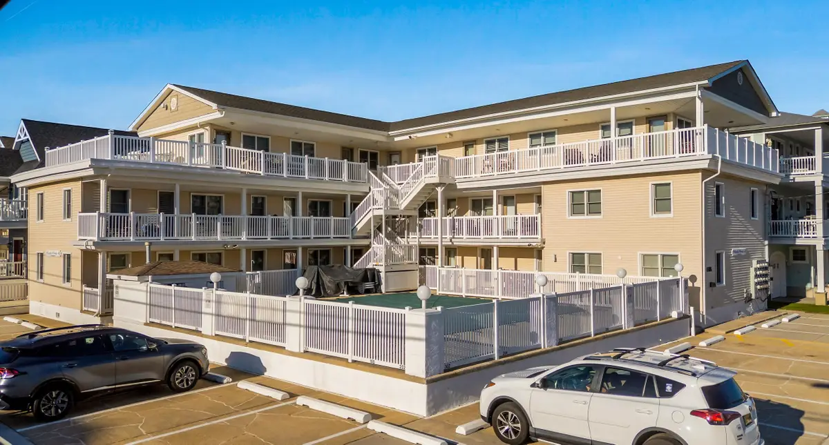 608 Ocean Avenue, North Wildwood, NJ 08260 - Image #1