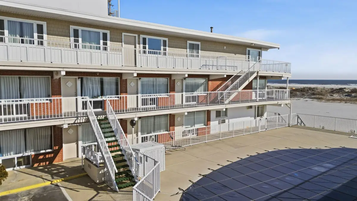 511 E Stockton Rd, Wildwood Crest, NJ 08268 - Image #1