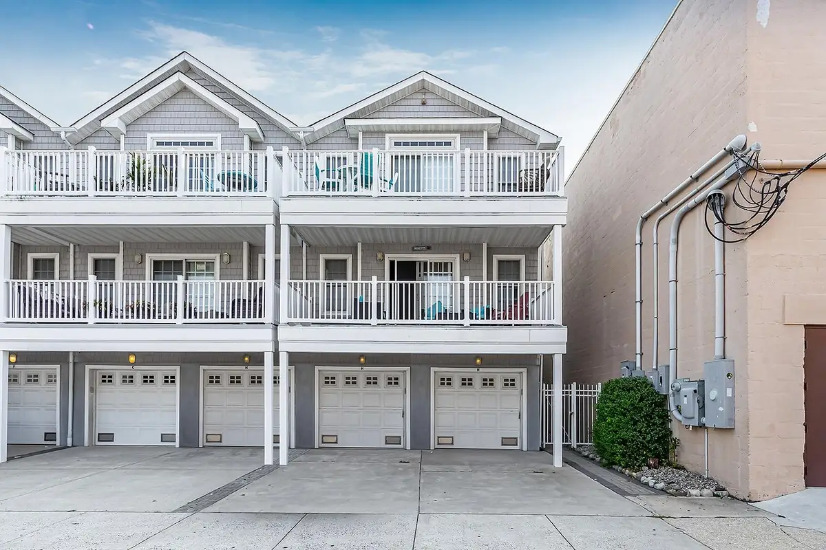 407 E Pine Avenue, Wildwood, NJ 08260 - Image #1