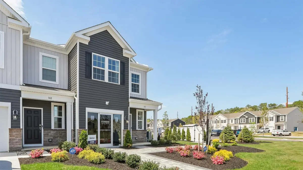 124 W Montgomery Avenue, Wildwood, NJ 08260-4617 - Image #1