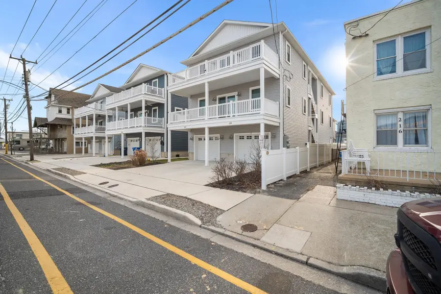 220 E Lincoln Avenue, Wildwood, NJ 08260 - Image #3