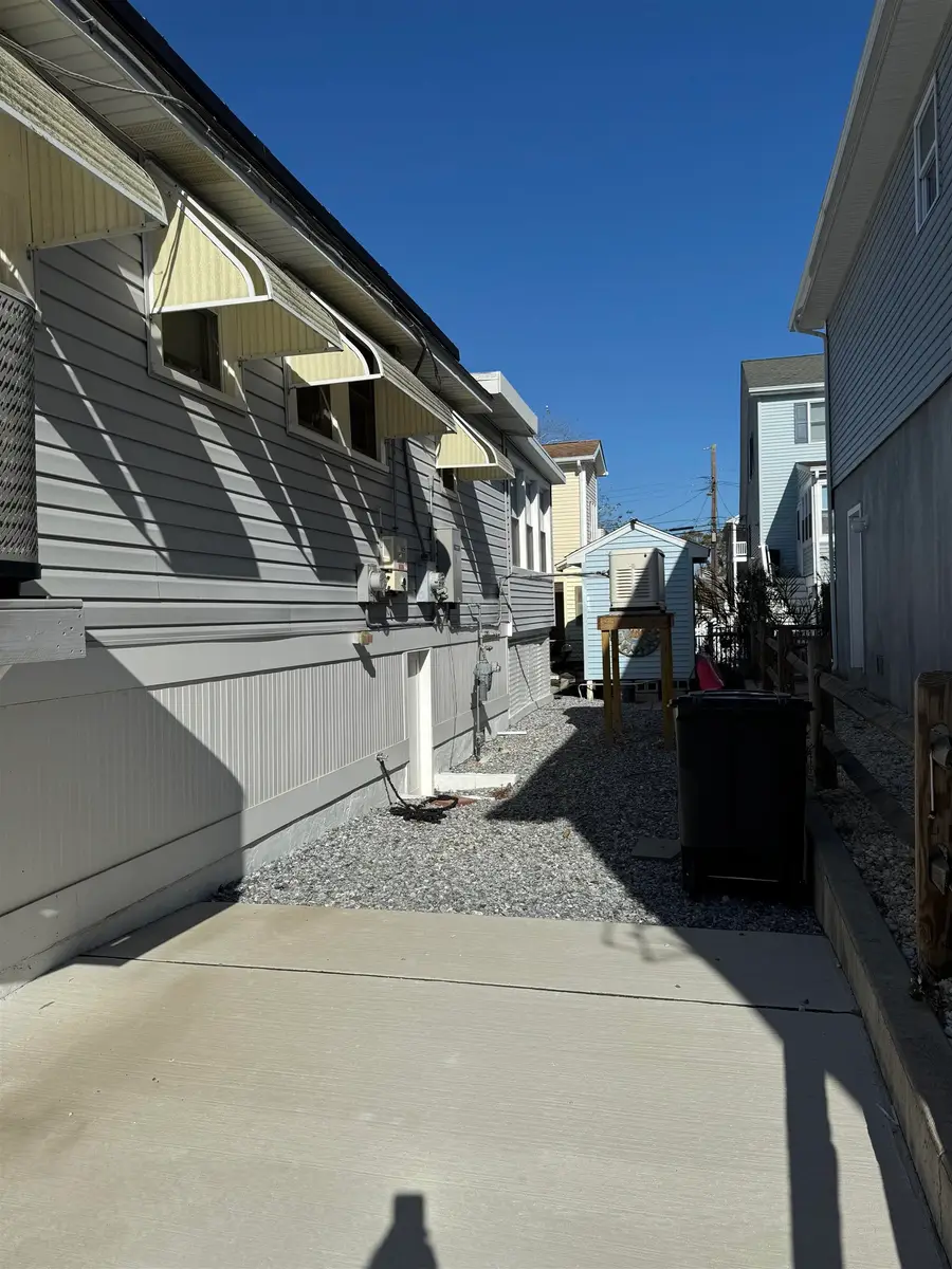 527 W Pine Avenue, West Wildwood, NJ 08260 - Image #3