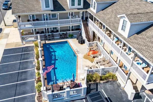 8006 Seaview Avenue, Wildwood Crest, NJ 08260