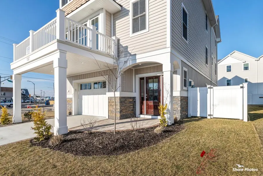 137 W Walnut Avenue, North Wildwood, NJ 08260 - #3