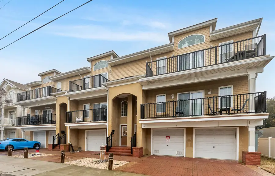 117 E Maple Avenue, Wildwood, NJ 08260 - #3