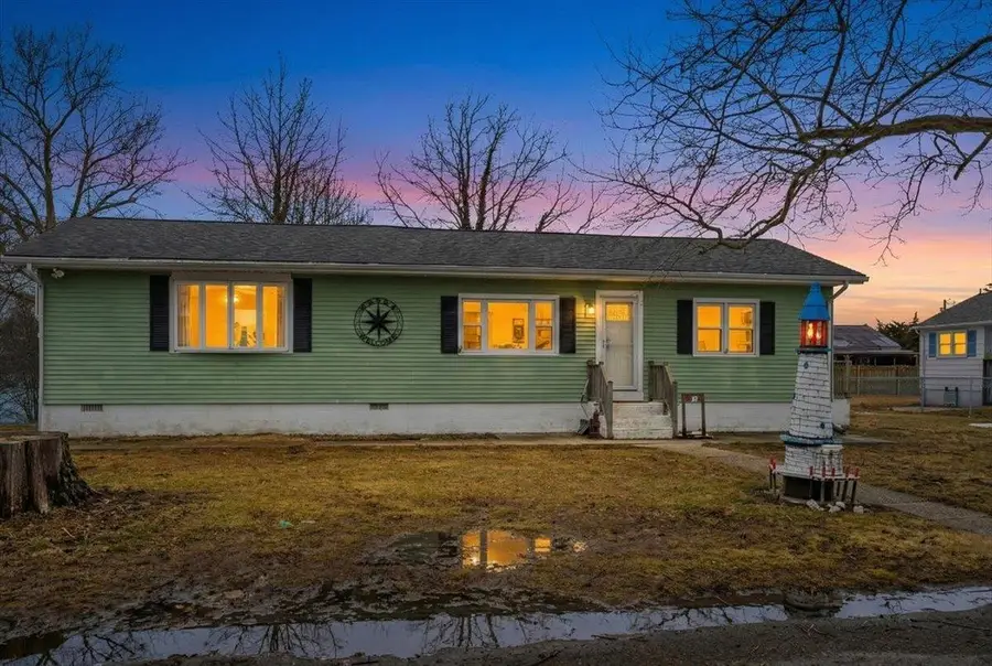 15 N 11th Street, Del Haven, NJ 08251 - #2