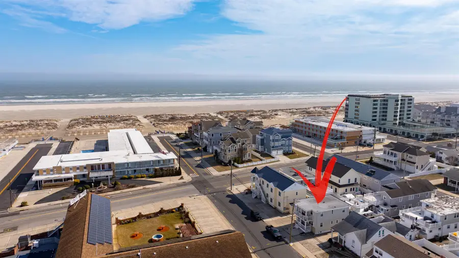 318 E Hollywood Avenue, Wildwood Crest, NJ 08260 - #2