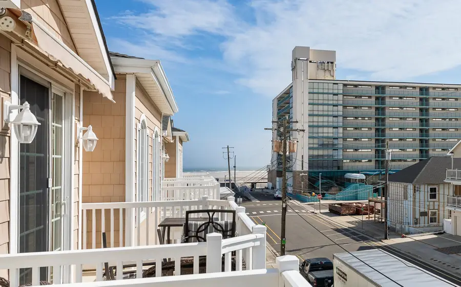 305 E Bennett Avenue, Wildwood, NJ 08260 - #3