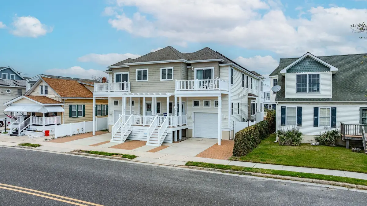125 W Cardinal Avenue, Wildwood Crest, NJ 08260-0000 - #1