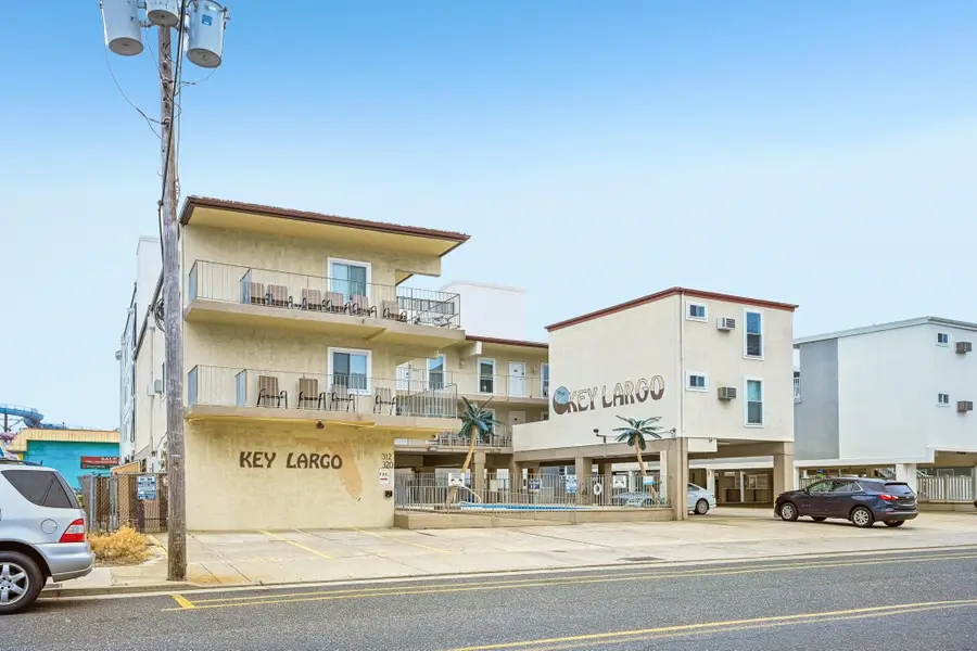 320 E Wildwood Avenue, Wildwood, NJ 08260 - #2