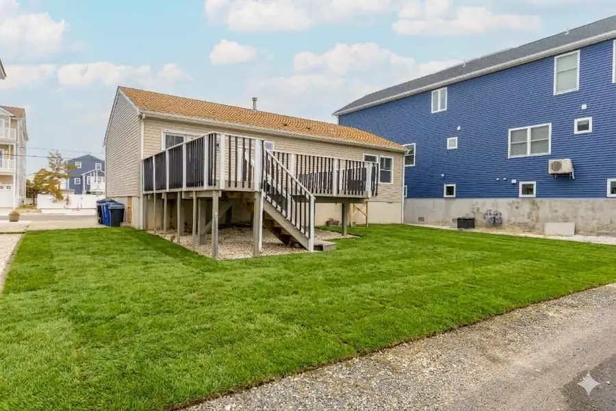 513 W Burk Avenue, Wildwood, NJ 08260 - #3