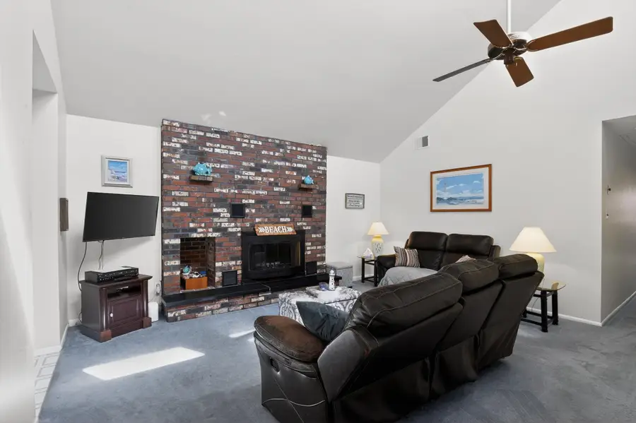 125 W Trenton Avenue, Wildwood Crest, NJ 08260 - #3