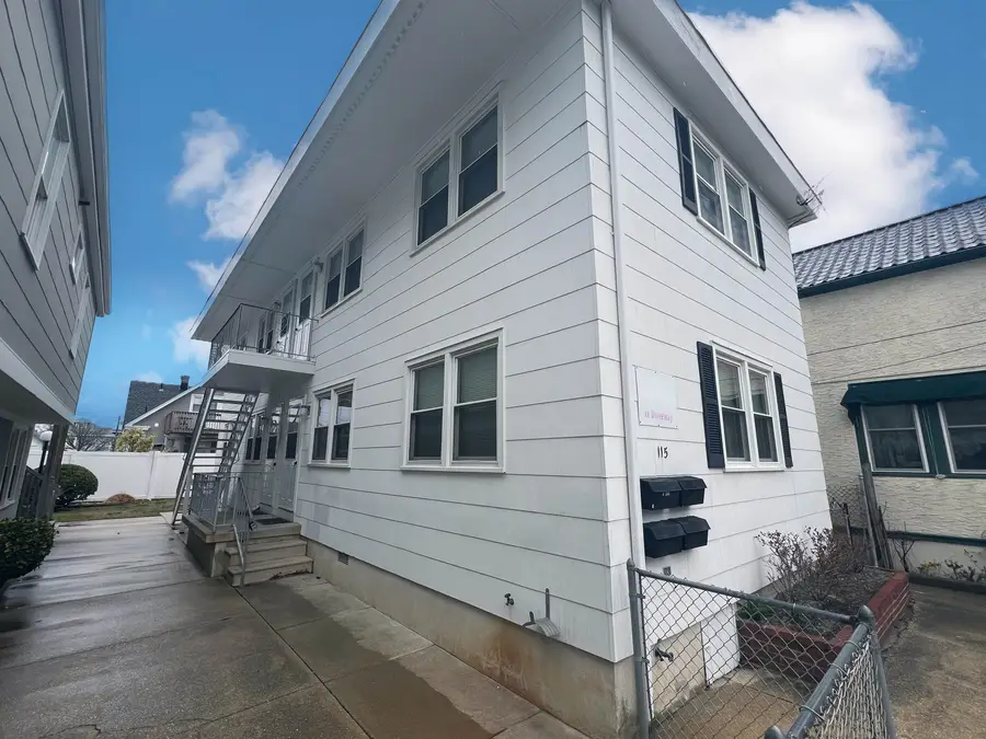 115 W Poplar Avenue, Wildwood, NJ 08260 - #2