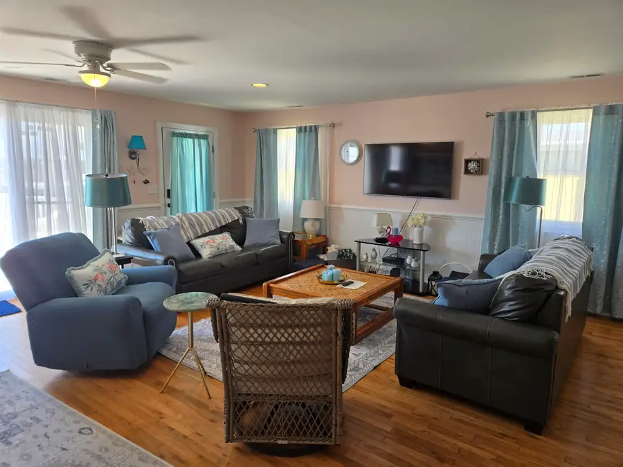 315 E Youngs Avenue, Wildwood, NJ 08260 - #3