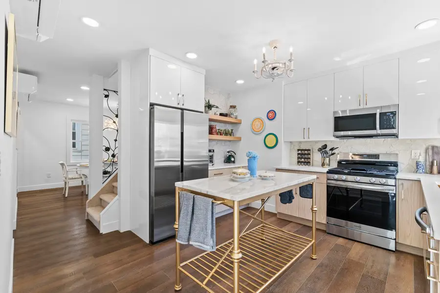 218 E Taylor Avenue, Wildwood, NJ 08260 - #3