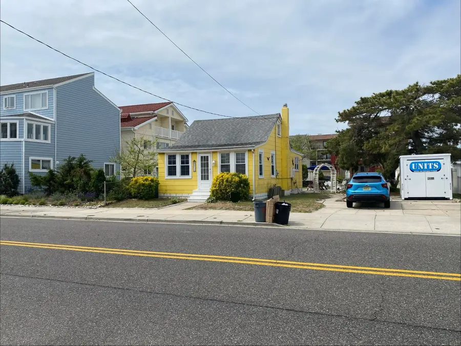 330 E 2nd Avenue, North Wildwood, NJ 08260 - #3