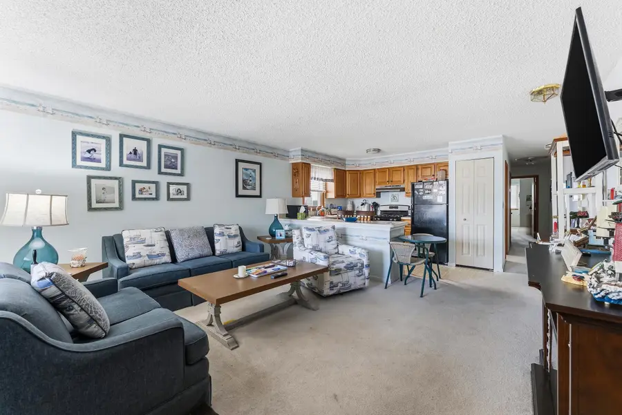 405 W Hildreth Avenue, Wildwood, NJ 08260 - #3