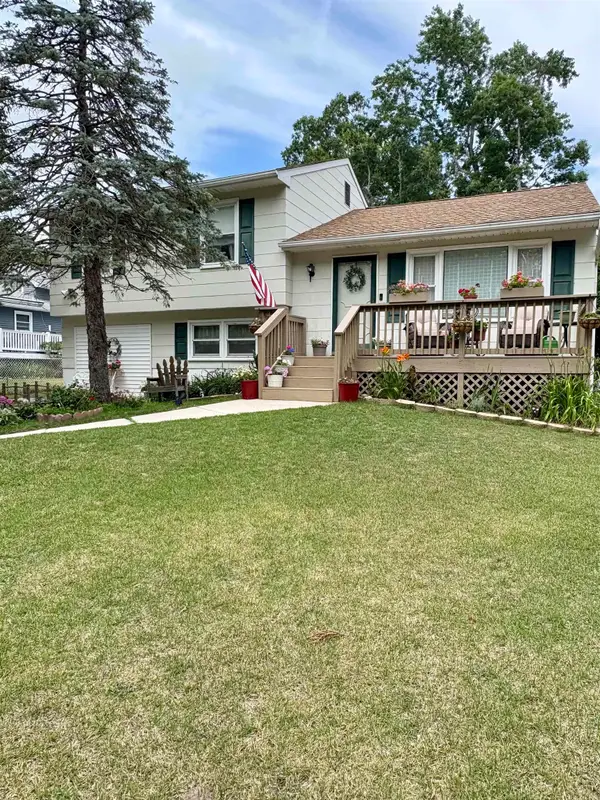 221 Linda Anne Avenue, North Cape May, NJ 08204