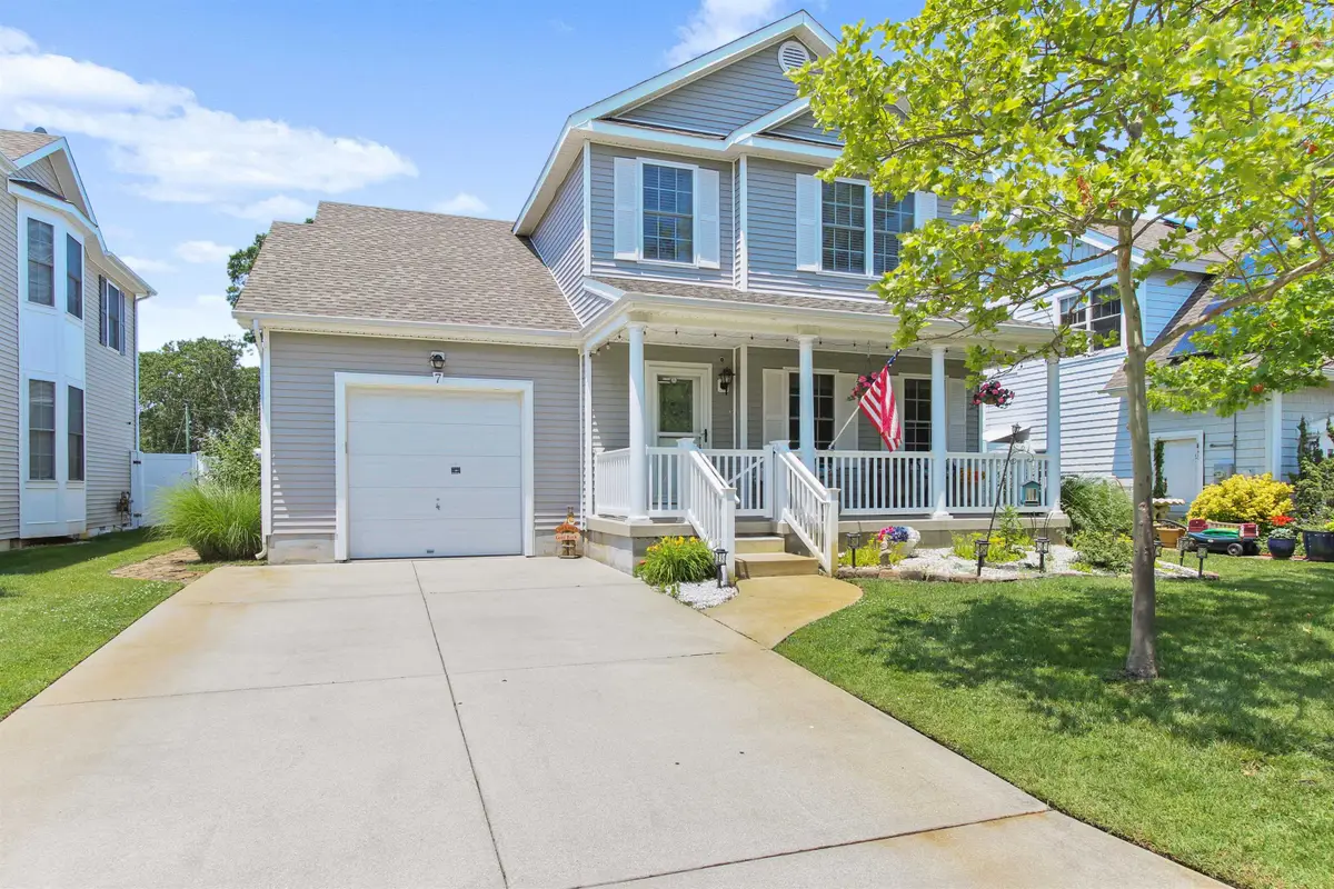7 N 6th Street, Del Haven, NJ 08251 - #1