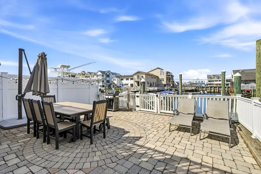 313 44th St, Sea Isle City, NJ 08243 - #3