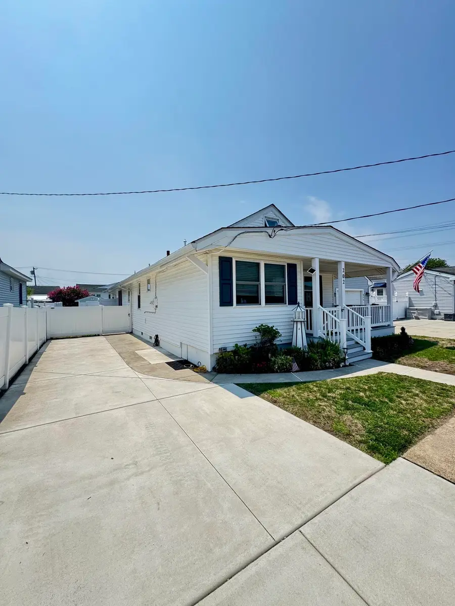 202 E Saint Paul Avenue, Wildwood Crest, NJ 08260 - #2