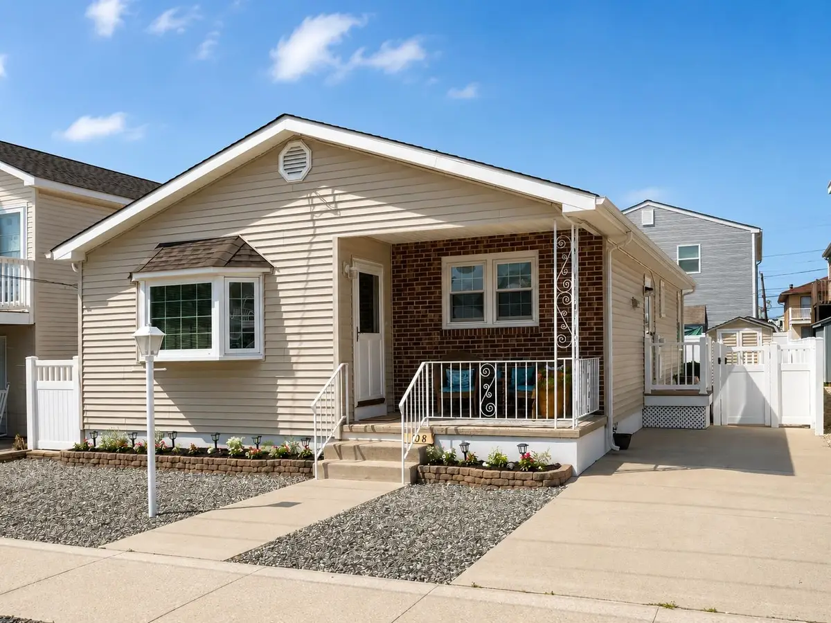108 W Syracuse Avenue, Wildwood Crest, NJ 08260-1169 - #1