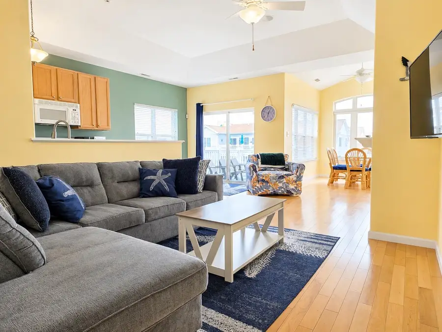 216 E Roberts Avenue, Wildwood, NJ 08260 - #2