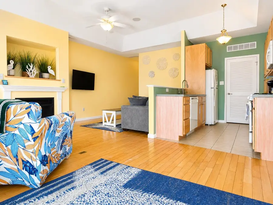 216 E Roberts Avenue, Wildwood, NJ 08260 - #3