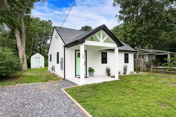 19 W Hereford Avenue, Cape May Court House, NJ 08210