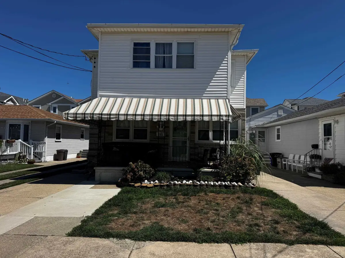 223 E Syracuse Avenue, Wildwood Crest, NJ 08260 - #1