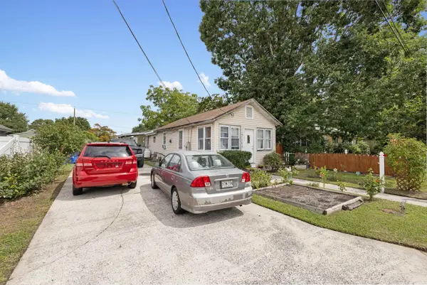 105 E Virginia Avenue, Villas, NJ 08251