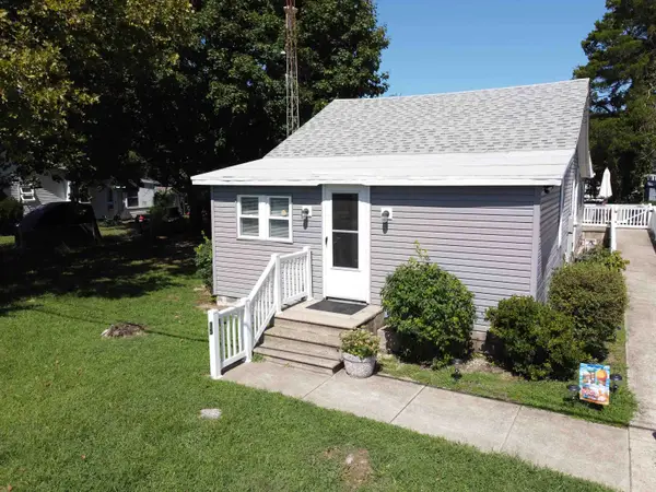 35 E Atlantic Avenue, Villas, NJ 08251