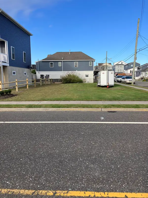 741 W Glenwood Avenue, West Wildwood, NJ 08260
