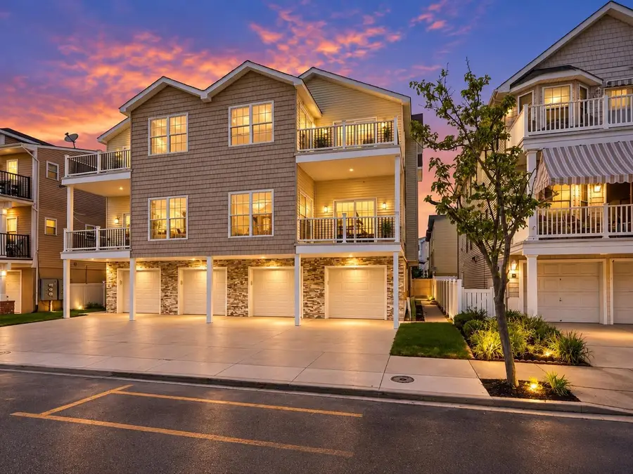 121 E Maple Avenue, Wildwood, NJ 08260 - #2