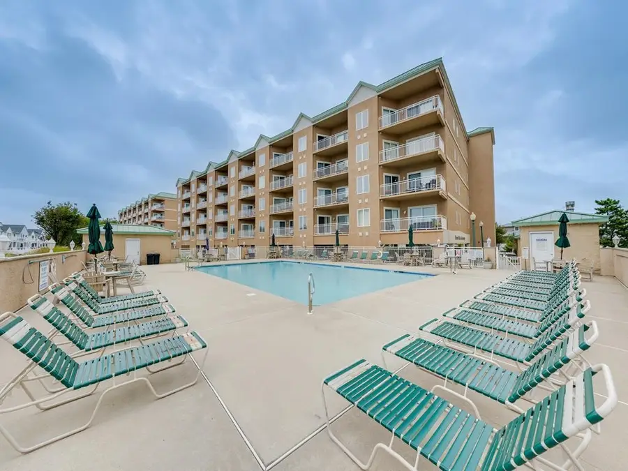 301 E Rochester Avenue, Diamond Beach, NJ 08260 - #3