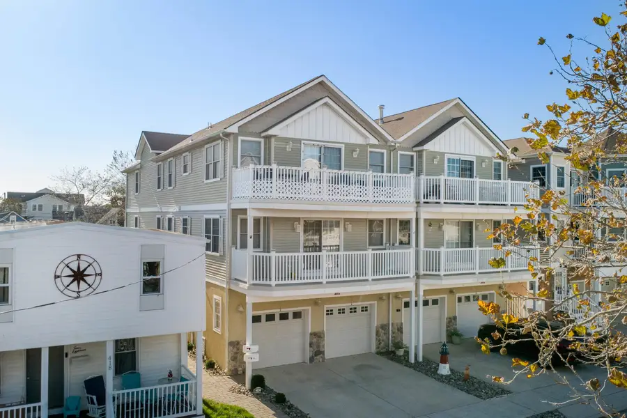 420 W Roberts Avenue, Wildwood, NJ 08260 - #2