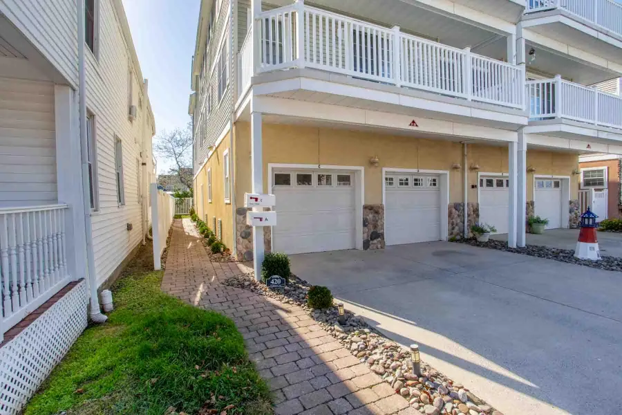 420 W Roberts Avenue, Wildwood, NJ 08260 - #3