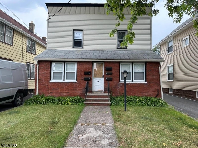 94 Broughton Ave, Bloomfield Twp., NJ 07003 BHGRE