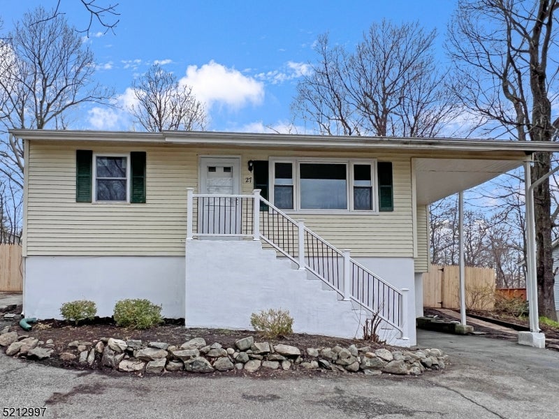 27 Lawrence Dr, Vernon Twp., NJ 07422 BHGRE