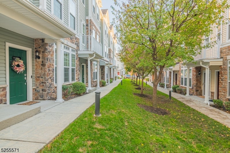 21 Dahlia Ln, Garfield City, NJ 07026 BHGRE