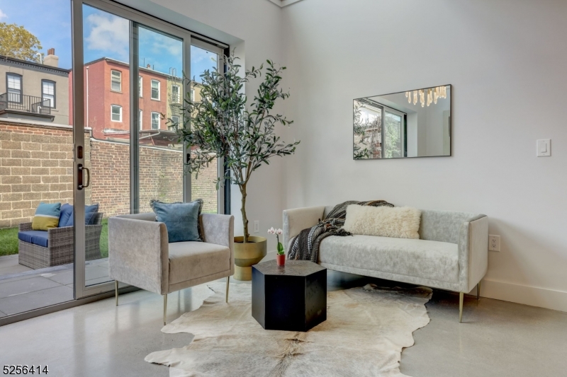 179 Pine St 1, Jersey City, NJ 07304 BHGRE