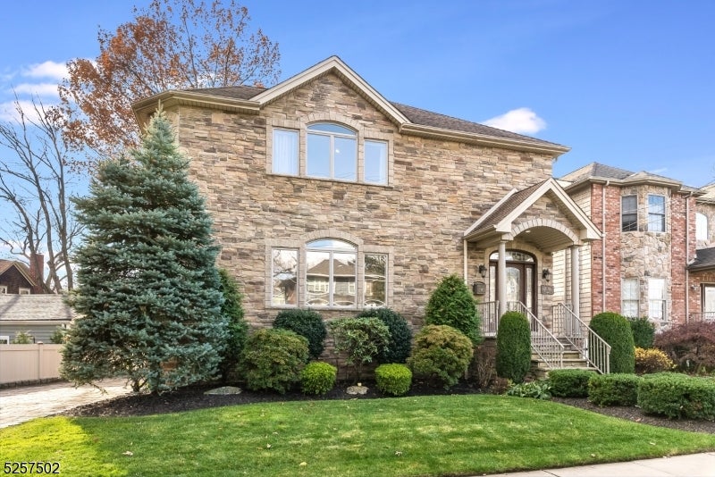 19 W Van Ness Ave, Rutherford Boro, NJ 07070 BHGRE