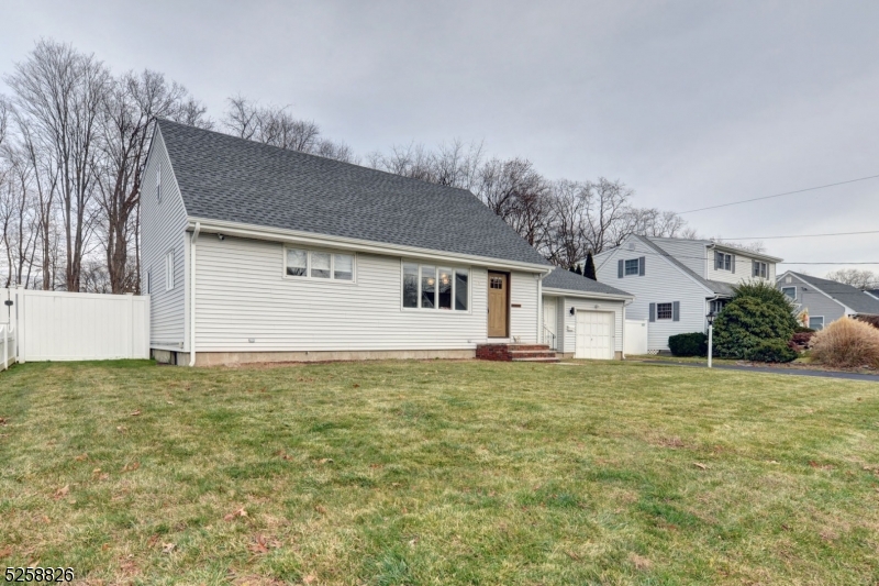 23 Hamilton Ave, Wayne Twp., NJ 07470 BHGRE