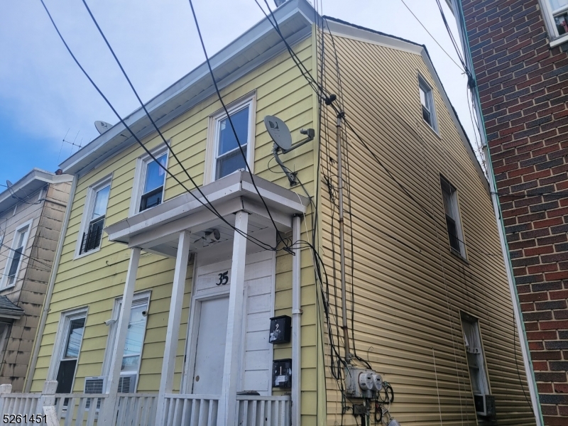 35 Butler St  