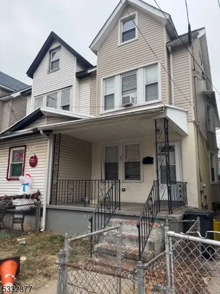94 Race St, Trenton, NJ 08638 - #2