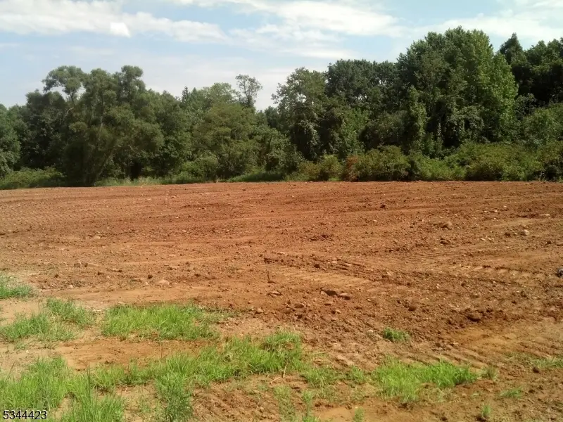 8 Derek Ct, Manalapan, NJ 07726 - #1