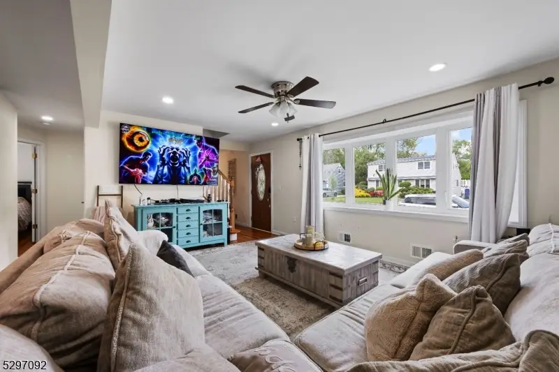 186 10th Ave, Hawthorne, NJ 07506 - Image #3