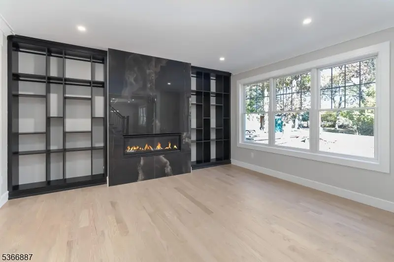 520 Clinton Ave, Wyckoff, NJ 07481 - Image #3