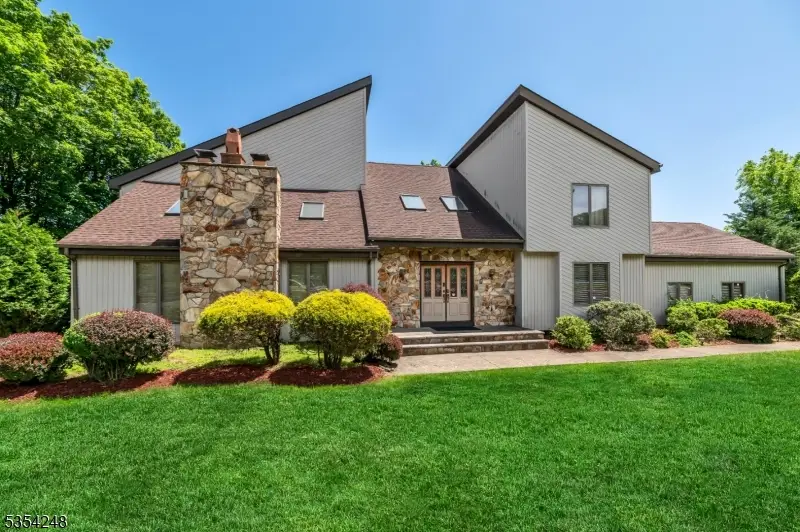 81 Columbus Ave, Totowa, NJ 07512 - Image #1