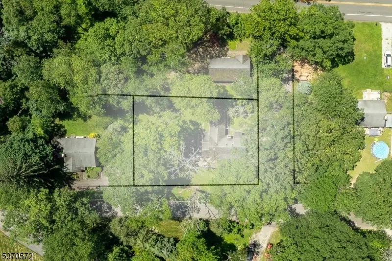 209 Alturas Rd, Highland Lakes, NJ 07422 - Image #2